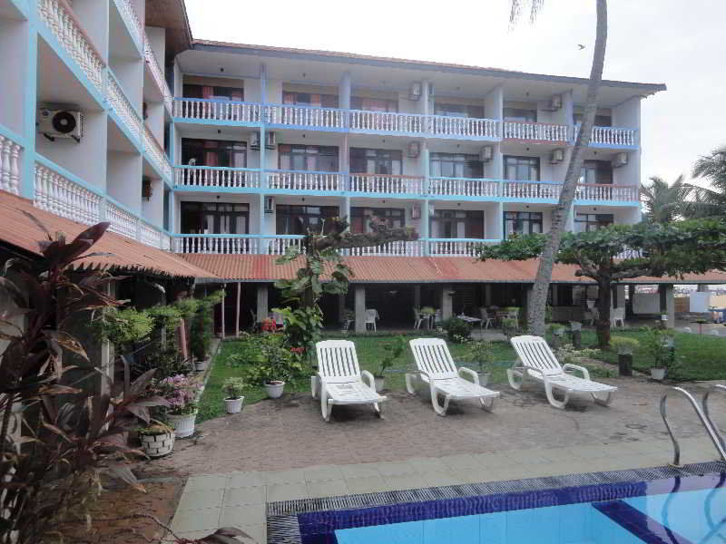 Topaz Beach Hotel Negombo Exterior photo